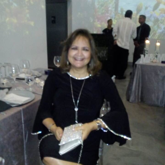 Meet your Posher, Betsy - Picture 1 of 1